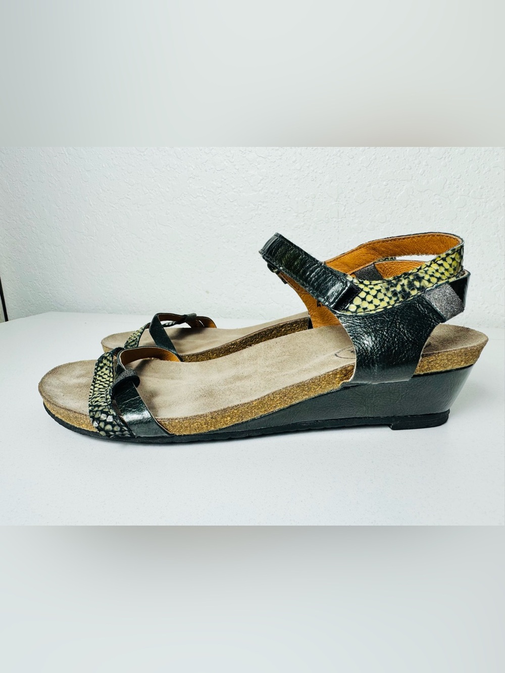Taos Gala 41 EU 9.5/ 10 US Graphite Metallic Wedge Sandals Ankle Strap Shoes